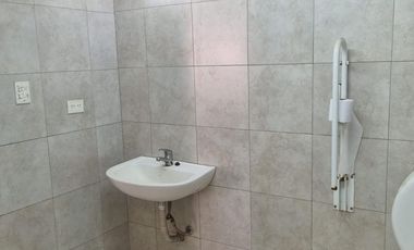 Excelente Galpón con lote lindero