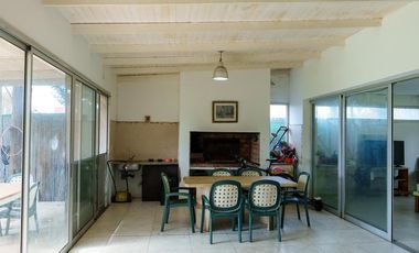 Casa en  Venta en Barrio privado en La Plata