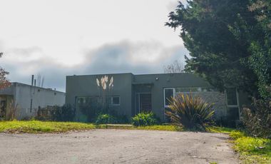 Casa en  Venta en Barrio privado en La Plata