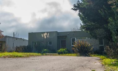 Casa en  Venta en Barrio privado en La Plata