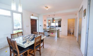 Casa en  Venta en Barrio privado en La Plata