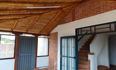 Se Vende Casa Campestre En Condominio, Con Vista Al Lago Calima