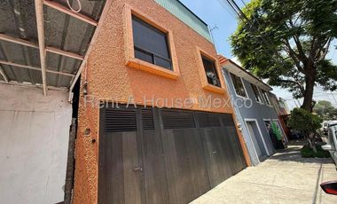 Casa en Venta en Calle Central de Plomeros, Emilio Carranza RU 26-144.