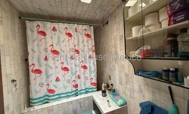 Casa en Venta en Calle Central de Plomeros, Emilio Carranza RU 26-144.