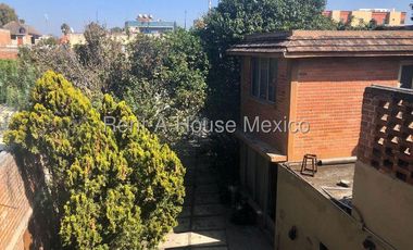 Casa en Venta en Calzada De guadalupe, El Nopalito RU 25-2320.
