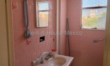 Casa en Venta en Calzada De guadalupe, El Nopalito RU 25-2320.