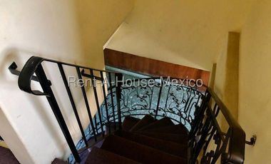 Casa en Venta en Calzada De guadalupe, El Nopalito RU 25-2320.