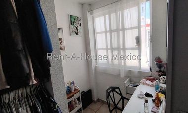 Casa en Venta en Calle Paseo de la virtud, Cofradia de San Miguel RU 26-1334.