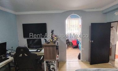 Casa en Venta en Calle Paseo de la virtud, Cofradia de San Miguel RU 26-1334.