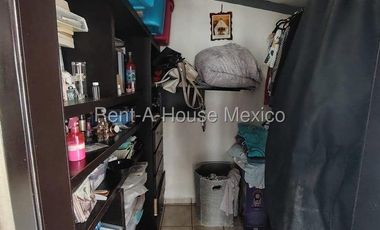 Casa en Venta en Calle Paseo de la virtud, Cofradia de San Miguel RU 26-1334.