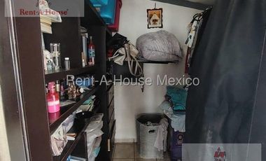 Casa en Venta en Calle Paseo de la virtud, Cofradia de San Miguel RU 26-1334.