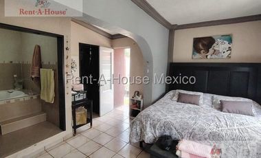 Casa en Venta en Calle Paseo de la virtud, Cofradia de San Miguel RU 26-1334.