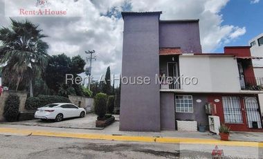 Casa en Venta en Calle Paseo de la virtud, Cofradia de San Miguel RU 26-1334.