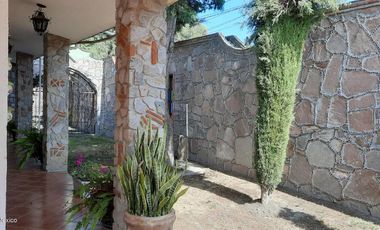 Casa en Venta en Calle La Noria, Los Reyes Nopala RU 25-3060.