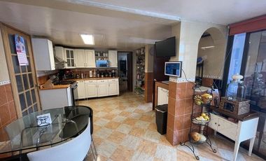 Casa en Venta en Calle De Los Patos, Las Alamedas RU 25-733.