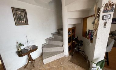 Casa en Venta en Calle De Los Patos, Las Alamedas RU 25-733.