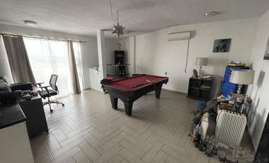Casa en Venta en Calle De Los Patos, Las Alamedas RU 25-733.