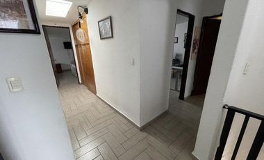 Casa en Venta en Calle De Los Patos, Las Alamedas RU 25-733.