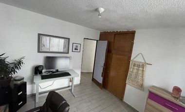Casa en Venta en Calle De Los Patos, Las Alamedas RU 25-733.