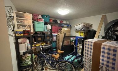 Casa en Venta en Calle De Los Patos, Las Alamedas RU 25-733.