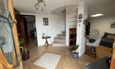 Casa en Venta en Calle De Los Patos, Las Alamedas RU 25-733.