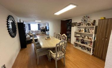 Casa en Venta en Calle De Los Patos, Las Alamedas RU 25-733.