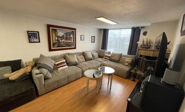 Casa en Venta en Calle De Los Patos, Las Alamedas RU 25-733.