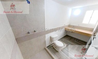 Casa en Venta en Calle Hacienda Magnolias, Villas Xaltipa RU 26-738.