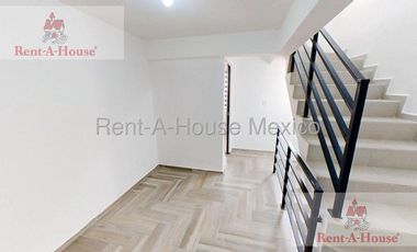 Casa en Venta en Calle Hacienda Magnolias, Villas Xaltipa RU 26-738.