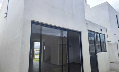 Casa en Venta en Tolcayuca, Fraccionamiento Vientos del Sur RU 25-785.