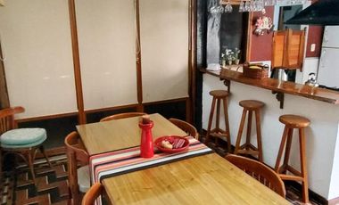 CASA EN VENTA EN EXCELENTE ESTADO CON PILETA APTA CREDITO