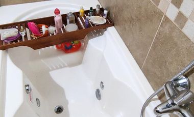 CASA EN VENTA EN EXCELENTE ESTADO CON PILETA APTA CREDITO