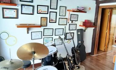 CASA EN VENTA EN EXCELENTE ESTADO CON PILETA APTA CREDITO