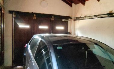 CASA EN VENTA EN EXCELENTE ESTADO CON PILETA APTA CREDITO