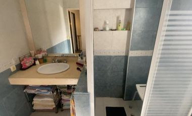 VENTA CASA 5 AMBIENTES EN VILLA ADELINA