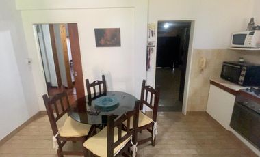 VENTA CASA 5 AMBIENTES EN VILLA ADELINA