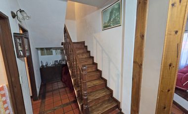 VENTA CASA 5 AMBIENTES EN VILLA ADELINA