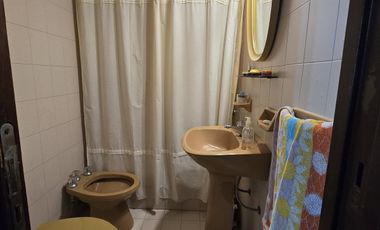 VENTA CASA 5 AMBIENTES EN VILLA ADELINA