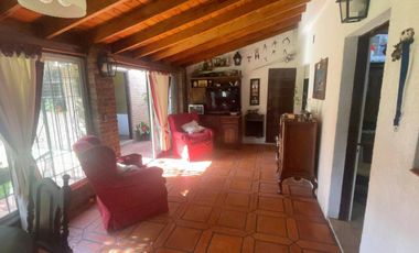 VENTA CASA 5 AMBIENTES EN VILLA ADELINA