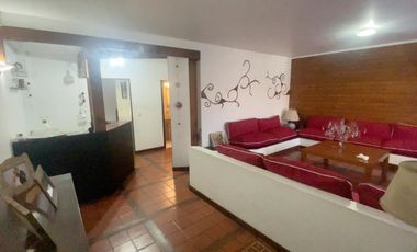 VENTA CASA 5 AMBIENTES EN VILLA ADELINA