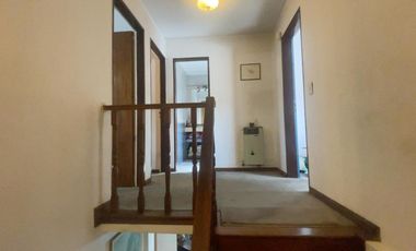 VENTA CASA 5 AMBIENTES EN VILLA ADELINA