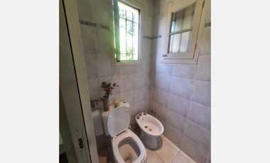 Casa en venta de tres dormitorios en Villa Elisa