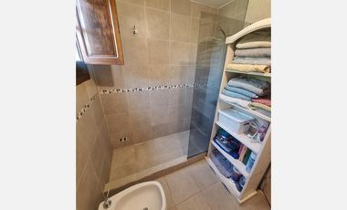 Casa en venta de tres dormitorios en Villa Elisa