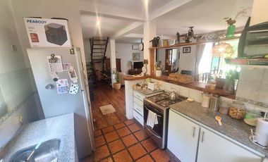 Casa en venta de tres dormitorios en Villa Elisa