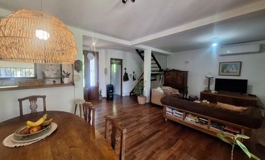 Casa en venta de tres dormitorios en Villa Elisa