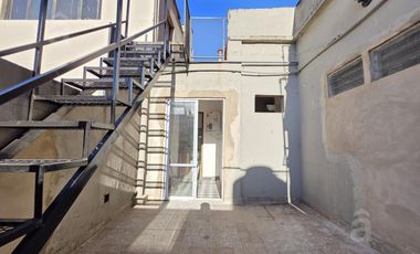 PH en Villa Ballester - Venta - Dos Ambientes - Terraza propia.