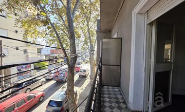 PH en Villa Ballester - Venta - Dos Ambientes - Terraza propia.