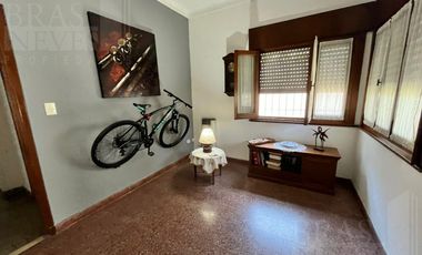 Chalet impecable de una planta / suite / gran jardín / lote 410 m2