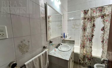 Chalet impecable de una planta / suite / gran jardín / lote 410 m2