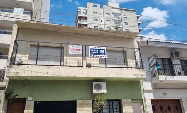 3 ambientes Quilmes Centro, planta alta